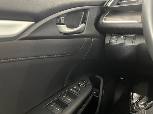 Used 2020 Honda Civic EX image 25