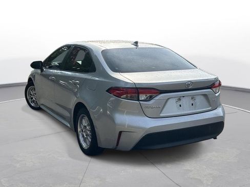 Certified 2025 Toyota Corolla LE FWD image 8