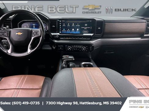 Used 2024 Chevrolet Silverado 1500 High Country w/ Technology Package AWD/4WD image 14