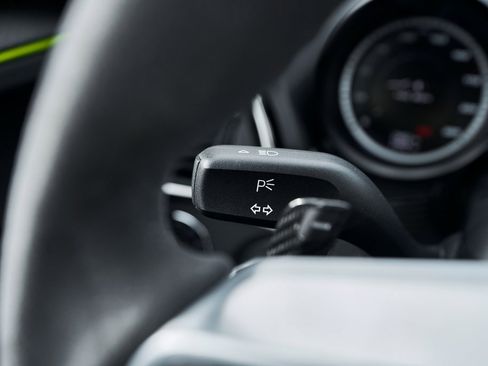 Used 2015 Porsche 918 Spyder w/Weissach Package image 67