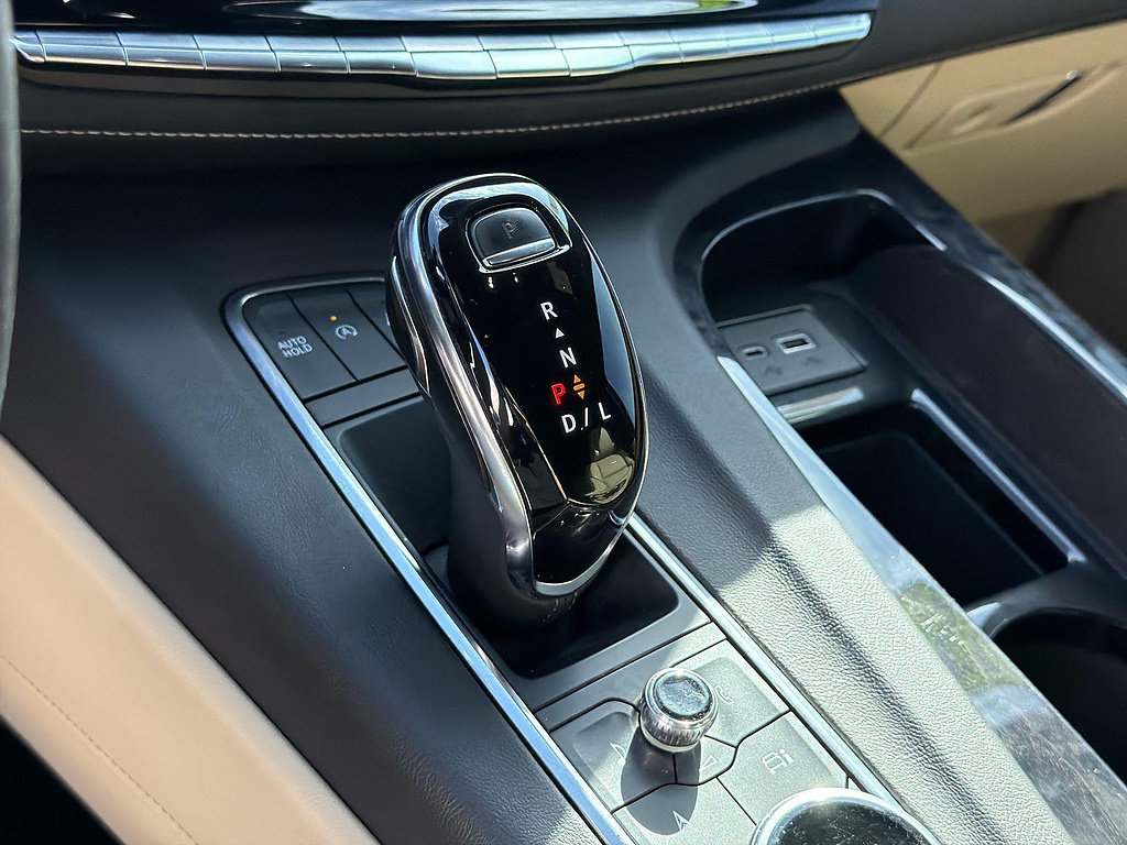 Used 2022 Cadillac Escalade Premium Luxury AWD/4WD image 9