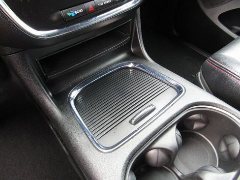 Used 2019 Dodge Grand Caravan GT image 18