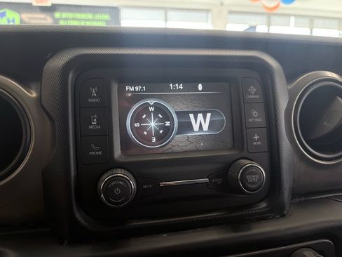 Used 2018 Jeep Wrangler Unlimited Sport S AWD/4WD image 31