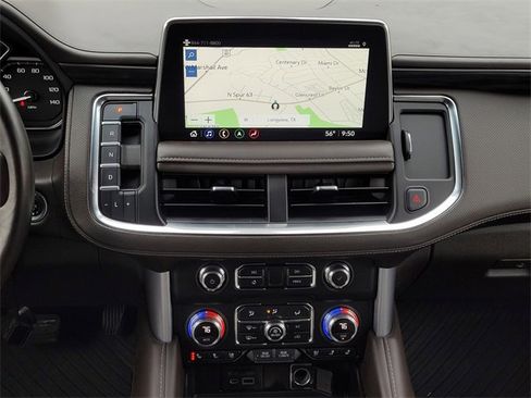 Used 2021 GMC Yukon XL SLT w/ SLT Premium Package image 12