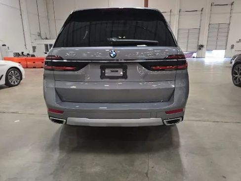 Used 2026 BMW X7 xDrive40i w/ Premium Package AWD/4WD image 16