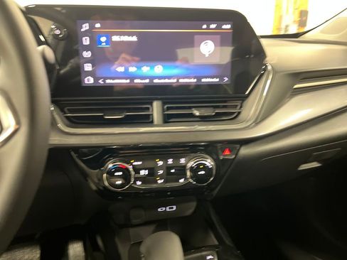 New 2026 Chevrolet Trax ACTIV w/ Driver Confidence Package FWD image 21