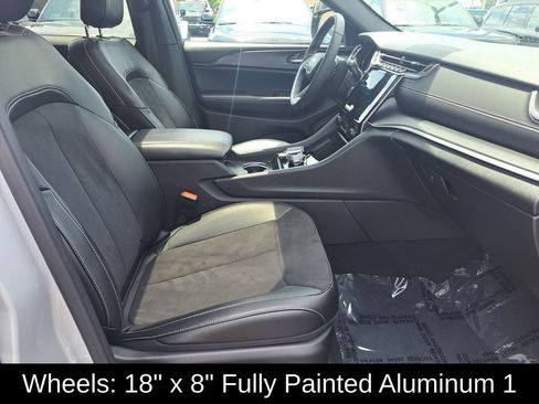 Certified 2024 Jeep Grand Cherokee Altitude AWD/4WD image 26