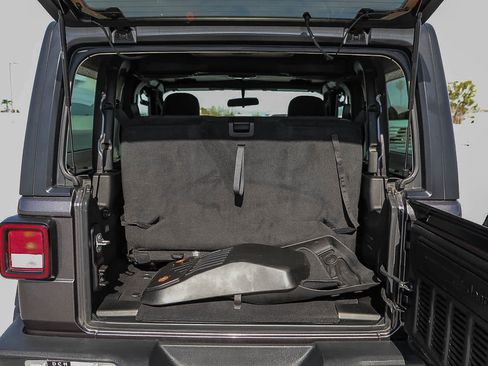 Used 2022 Jeep Wrangler Sport image 26