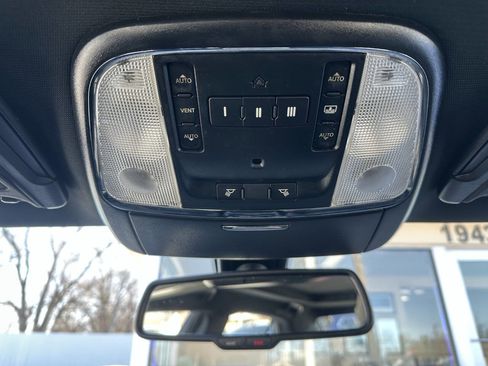 Used 2018 Chrysler 300 S w/ 300S Premium Group AWD/4WD image 26