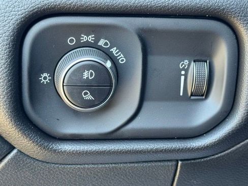 New 2026 RAM 2500 Big Horn AWD/4WD image 12