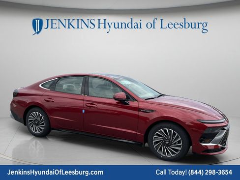 New 2026 Hyundai Sonata Limited FWD image 2