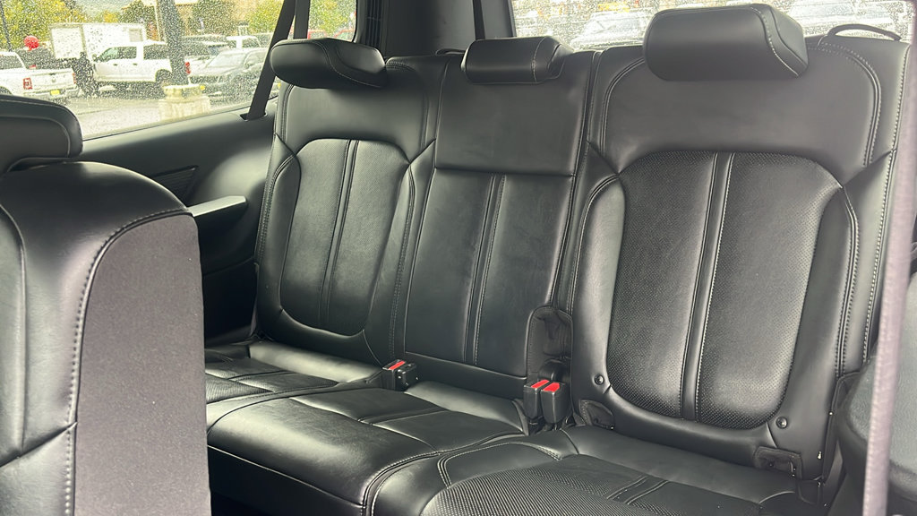 Used 2024 Jeep Wagoneer L Series II w/ Flexible Seating Group AWD/4WD image 22