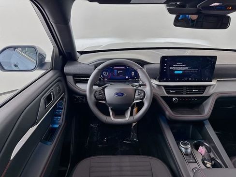 New 2026 Ford Explorer ST-Line w/ ST-Line Street Pack image 23