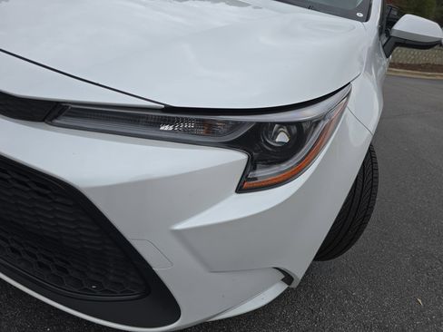Certified 2022 Toyota Corolla LE image 32