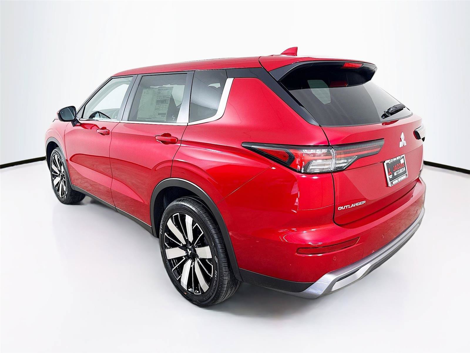 New 2026 Mitsubishi Outlander SE FWD image 5