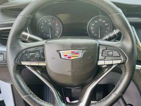 Used 2020 Cadillac XT6 Premium Luxury FWD image 10