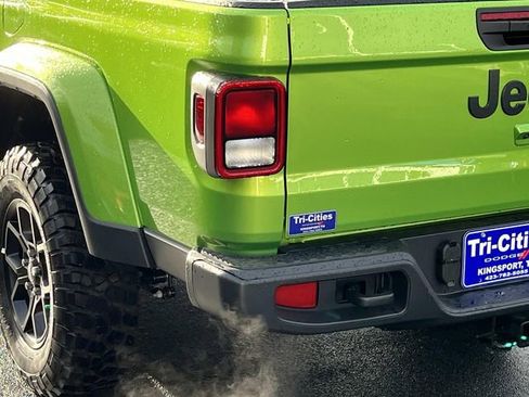 New 2025 Jeep Gladiator Sport image 5