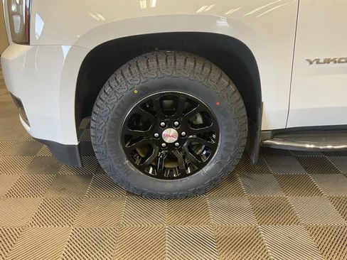 Used 2016 GMC Yukon SLE w/ Convenience Package AWD/4WD image 21