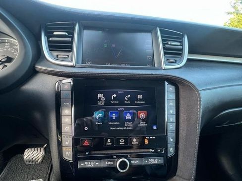Used 2019 INFINITI QX50 Essential w/ Sensory Package AWD/4WD image 16