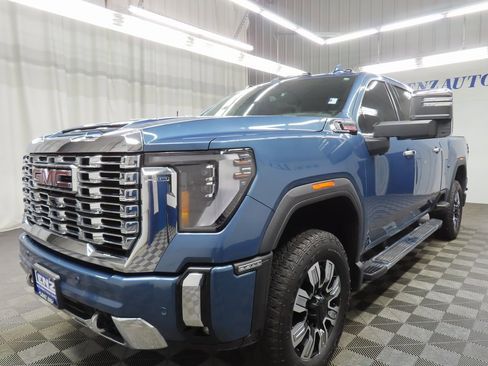 Used 2024 GMC Sierra 3500 Denali w/ Denali Reserve Package image 6