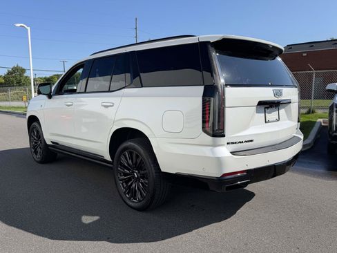 Used 2025 Cadillac Escalade Sport w/ LPO, ONYX Package AWD/4WD image 4