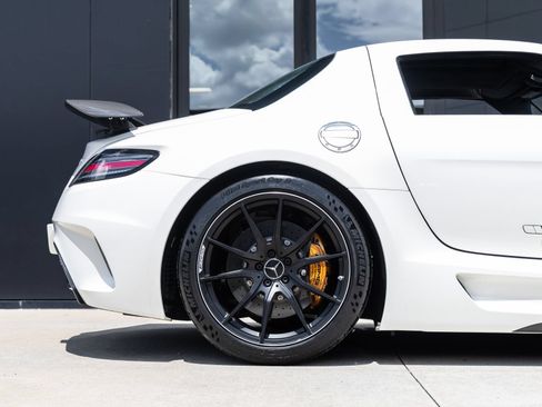 Used 2014 Mercedes-Benz SLS AMG Black Series image 35