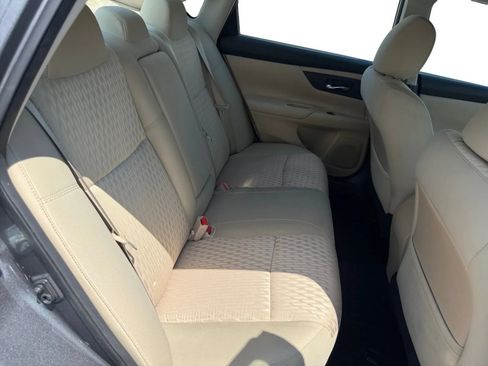 Used 2016 Nissan Altima 2.5 S w/ Power Driver Seat Package FWD image 17