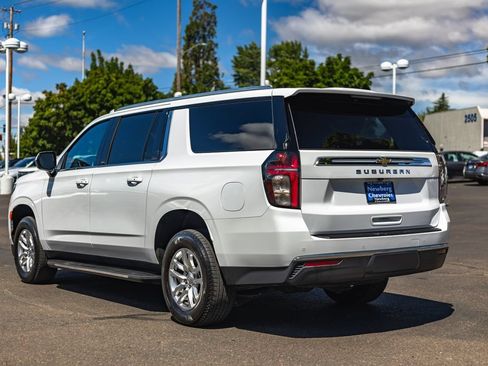 Used 2022 Chevrolet Suburban LS AWD/4WD image 9