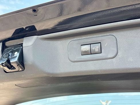 Used 2024 Toyota Grand Highlander AWD Hybrid image 23