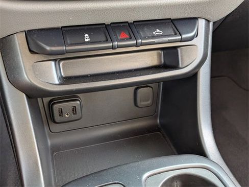 Used 2022 Chevrolet Colorado W/T w/ Custom Special Edition image 22