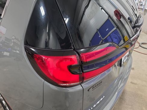 Used 2023 Chrysler Pacifica Touring-L FWD image 35