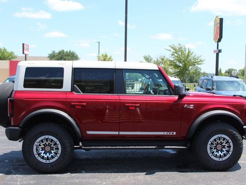 New 2026 Ford Bronco Outer Banks w/ Sasquatch Package AWD/4WD image 6