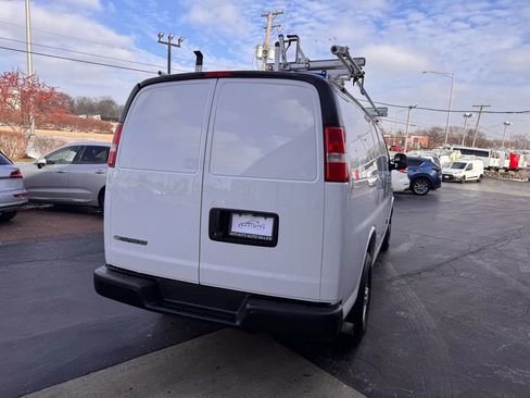 Used 2021 Chevrolet Express 2500 w/ Communications Package image 5