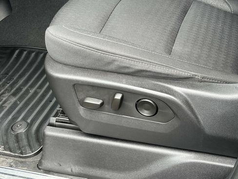 Used 2023 Chevrolet Silverado 1500 LT AWD/4WD image 27