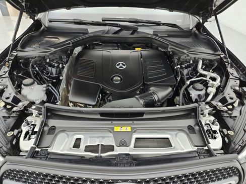 Certified 2024 Mercedes-Benz GLC 300 image 22