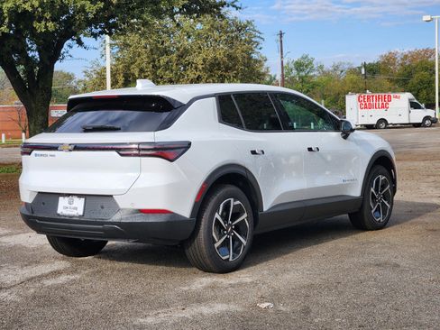 New 2026 Chevrolet Equinox EV LT FWD image 4