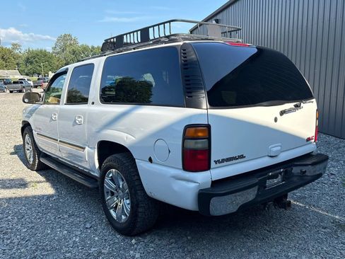Used 2005 GMC Yukon XL SLT w/ SLT Preferred Equipment Group AWD/4WD image 7