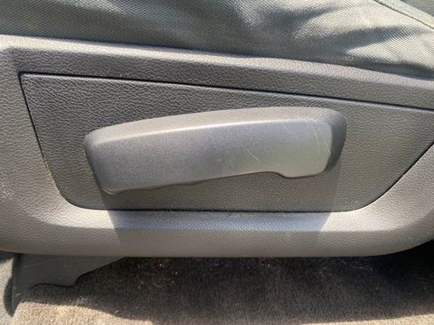 Used 2017 RAM 1500 Express RWD image 15