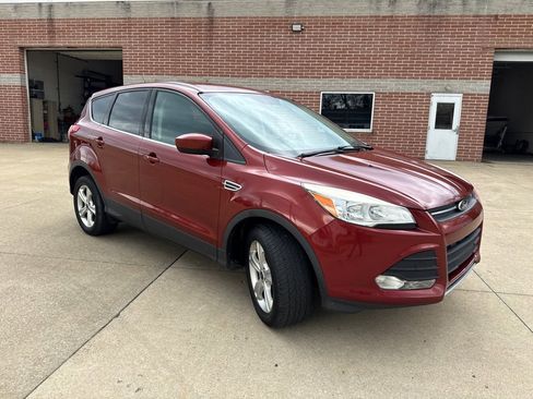 Used 2014 Ford Escape SE image 3