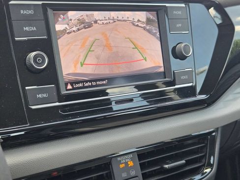 Certified 2023 Volkswagen Taos S FWD image 21