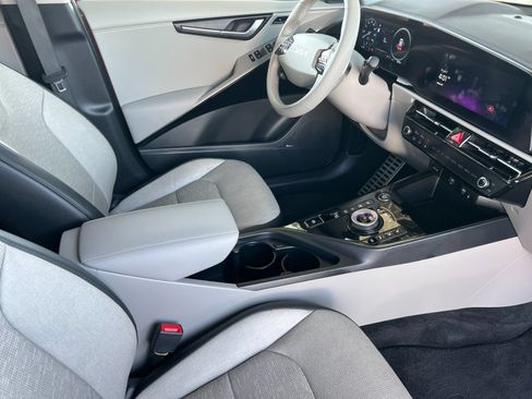 Certified 2023 Kia Niro Wave FWD image 15