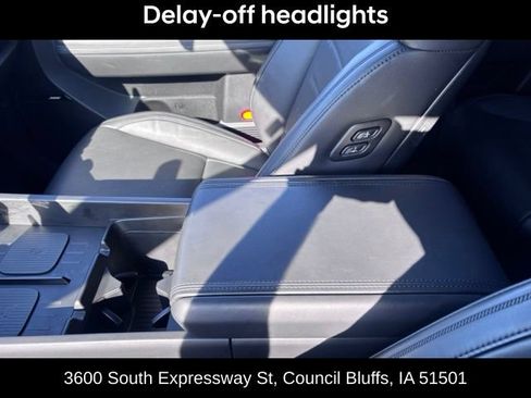 Used 2025 Hyundai Santa Fe Calligraphy AWD/4WD image 29