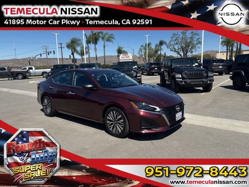 Used 2024 Nissan Altima 2.5 SV FWD image 1