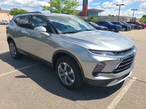 Used 2024 Chevrolet Blazer LT w/ Convenience Package FWD image 10