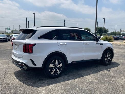 Used 2022 Kia Sorento S FWD image 5