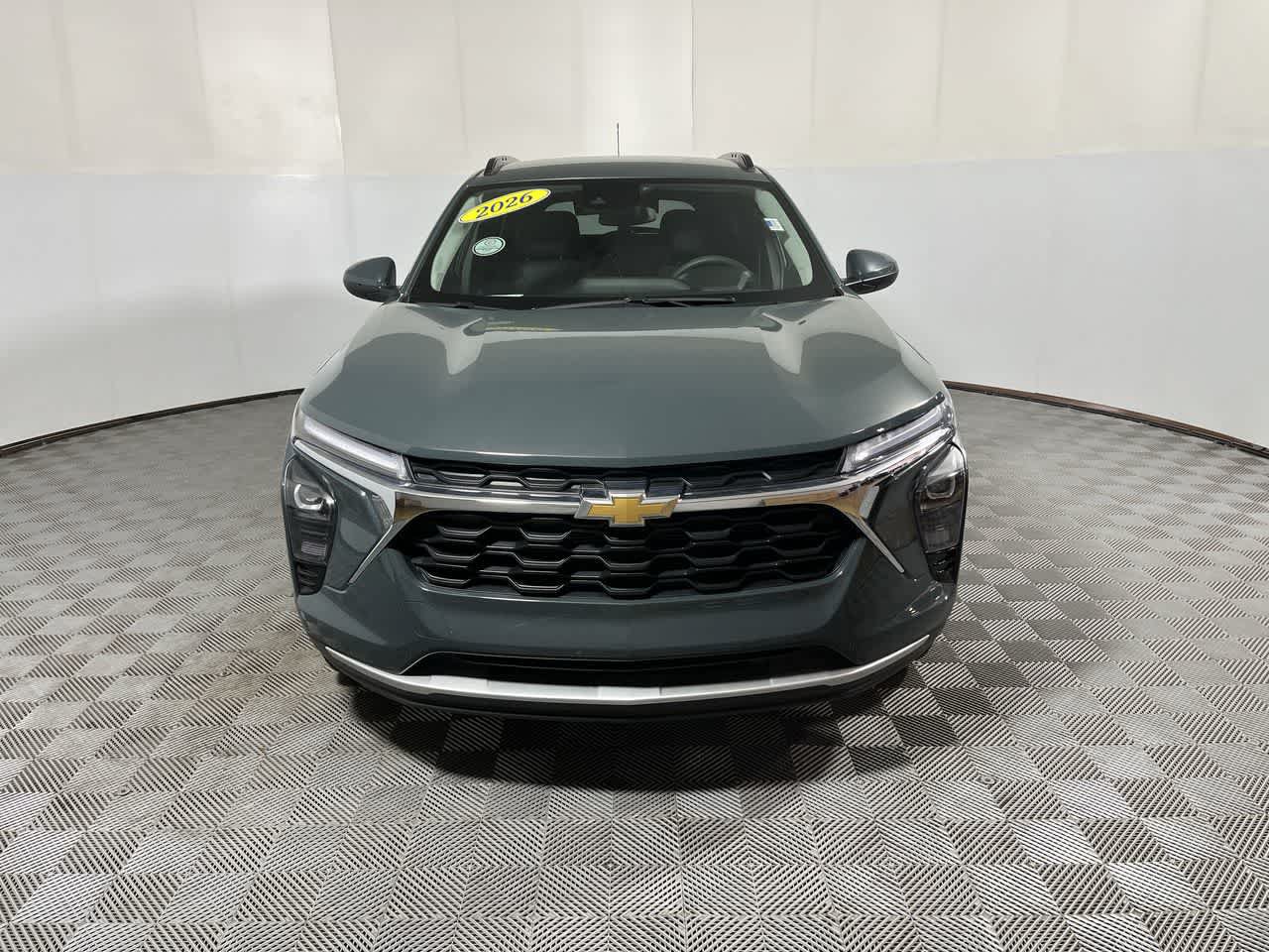 Used 2026 Chevrolet Trax LT FWD image 3