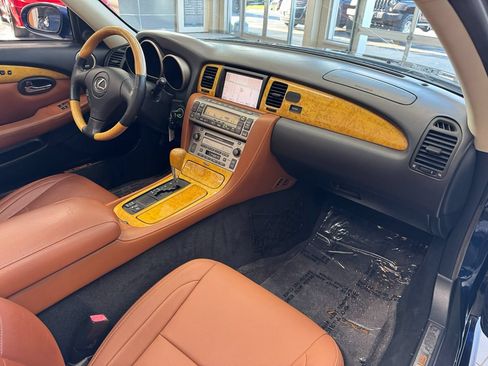 Used 2004 Lexus SC 430 Convertible RWD image 21