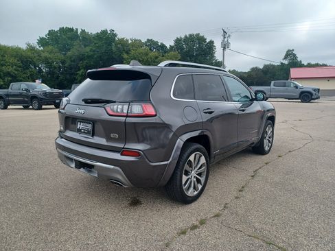 Used 2019 Jeep Cherokee Overland w/ Technology Group AWD/4WD image 5