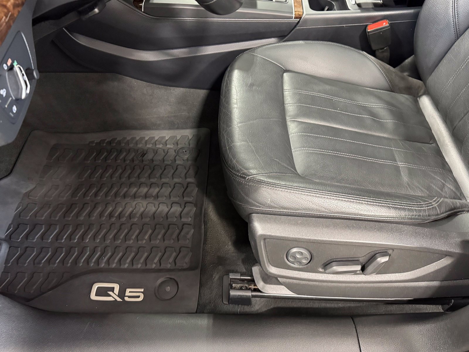 Used 2018 Audi Q5 2.0T Premium w/ Convenience Package AWD/4WD image 18