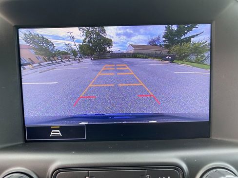 Used 2022 GMC Terrain SLT image 18